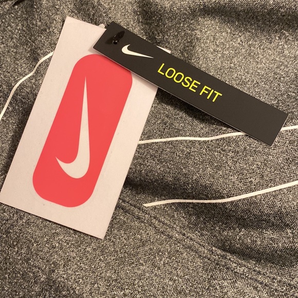 NWT Nike Therma Girls Pullover Hoodie Size L - Picture 8 of 10